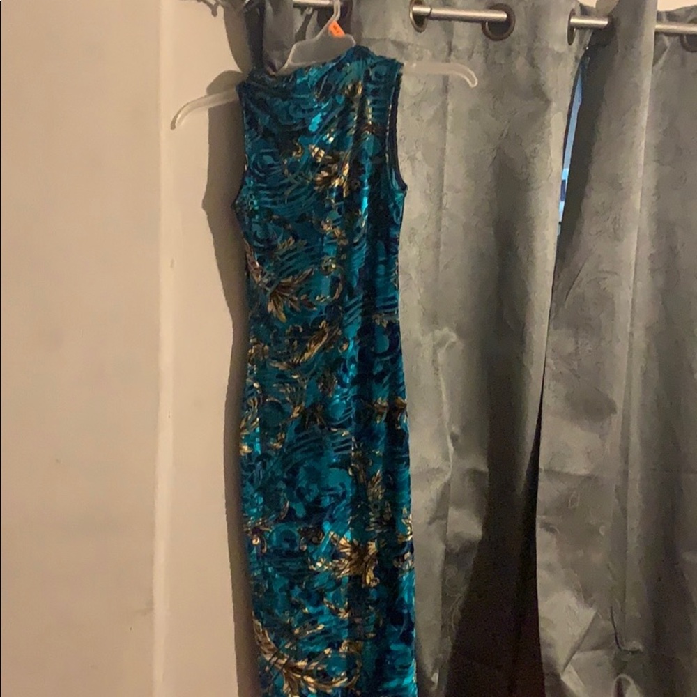 Dress - Picture 2 of 8